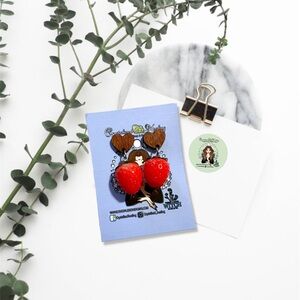 (SOLD OUT) Strawberry Earrings
